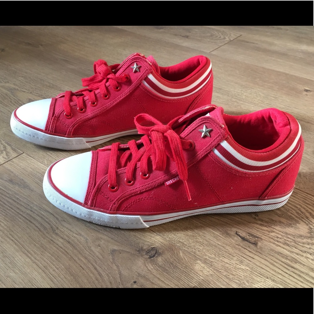 Sketchers Sneakers Red Stars and Stripes 8.5